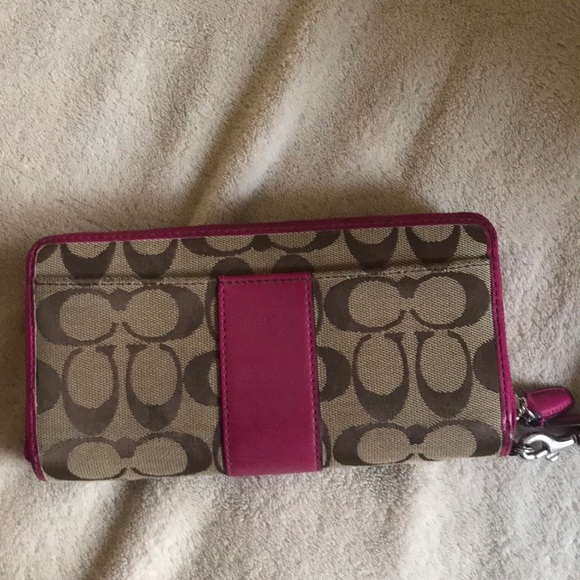 Coach purse - Picture 2 of 4